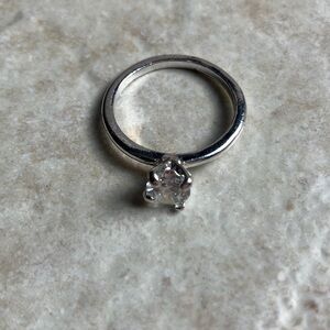 Faux Diamond Silver Tone Fashion Ring Size 7.75